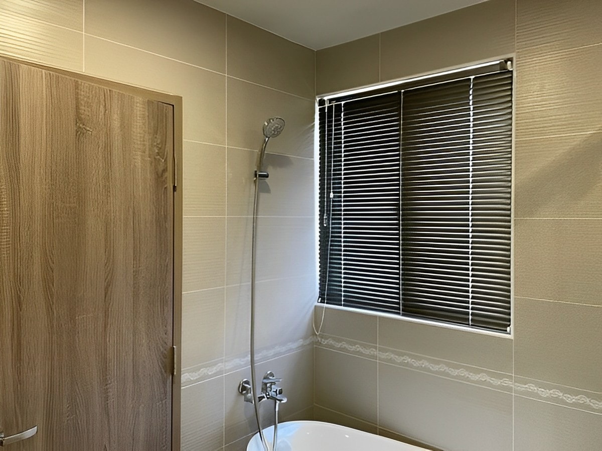 浴室防水窗簾推薦使用EVA材質