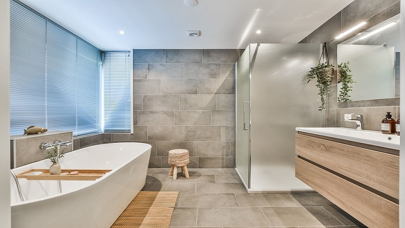 選對浴室窗簾可以避免浴室牆壁、磁磚縫隙發霉